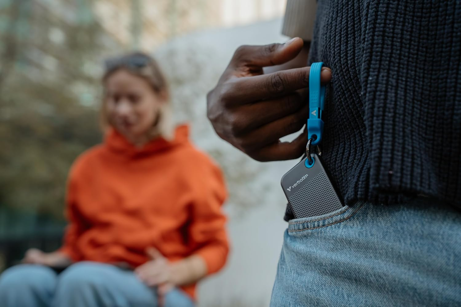 Verbatim Pocket SSD USB 3.2 Gen 2 2TB Black/Blue image number 4