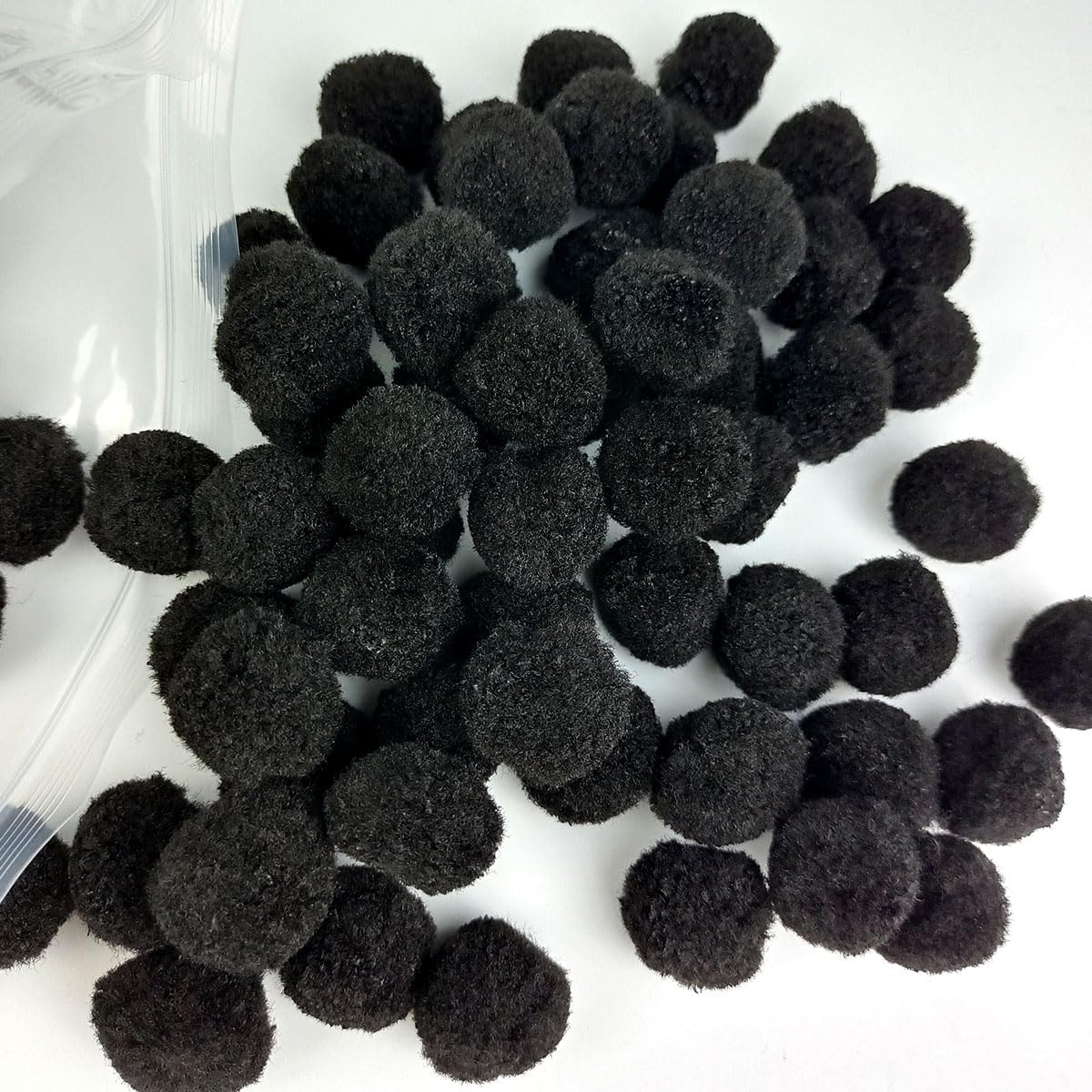 200 Pieces Pom Poms, 1 Inch Craft Pom Poms, Fuzzy Pompom Puff Balls for DIY Arts, Crafts Projects, Home Decorations (Black)