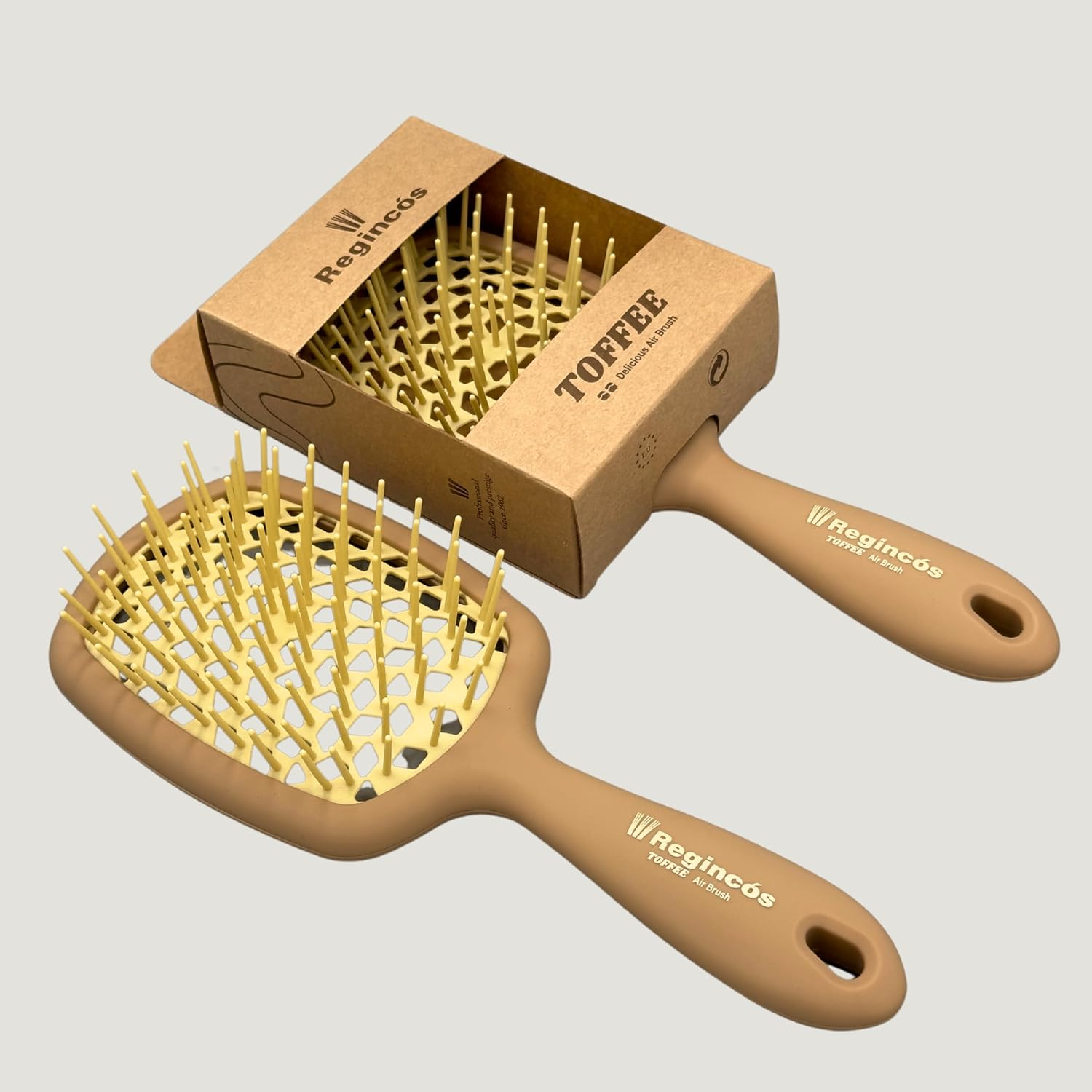 Reginc&oacute;s - Toffee Brush - Flexible - Anti-Tangling - Detangles - Dry and Wet Hair - Soft Touch - Brown Beige