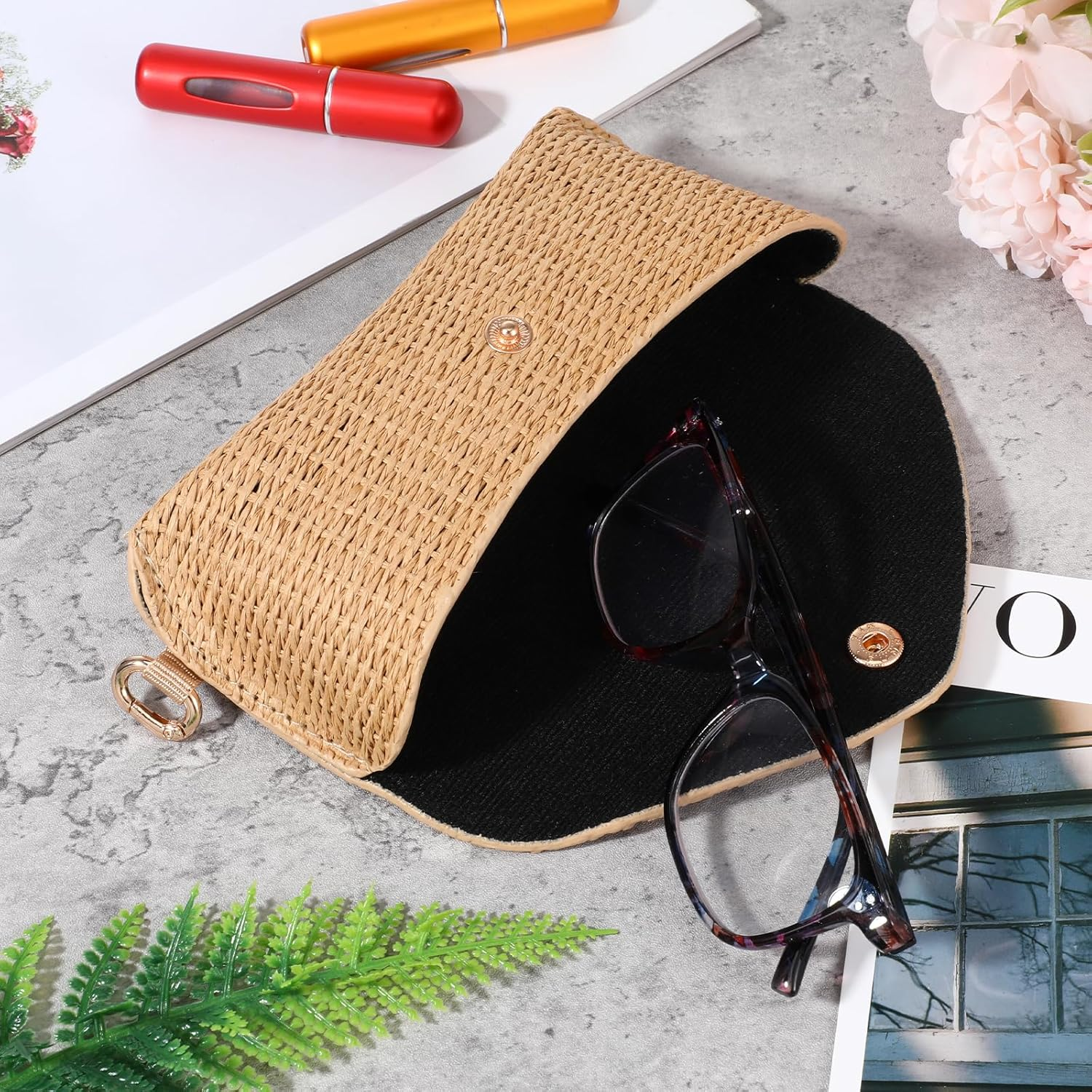 YBEATY Woven Straw Glasses Case Straw Sunglasses Case Hard Shell Glasses Eyeglass Travel Pouch Boho Rattan Protective Sunglass Pouch Organizer Storage Holder for Women Fashion Accessories Vacation image number 4