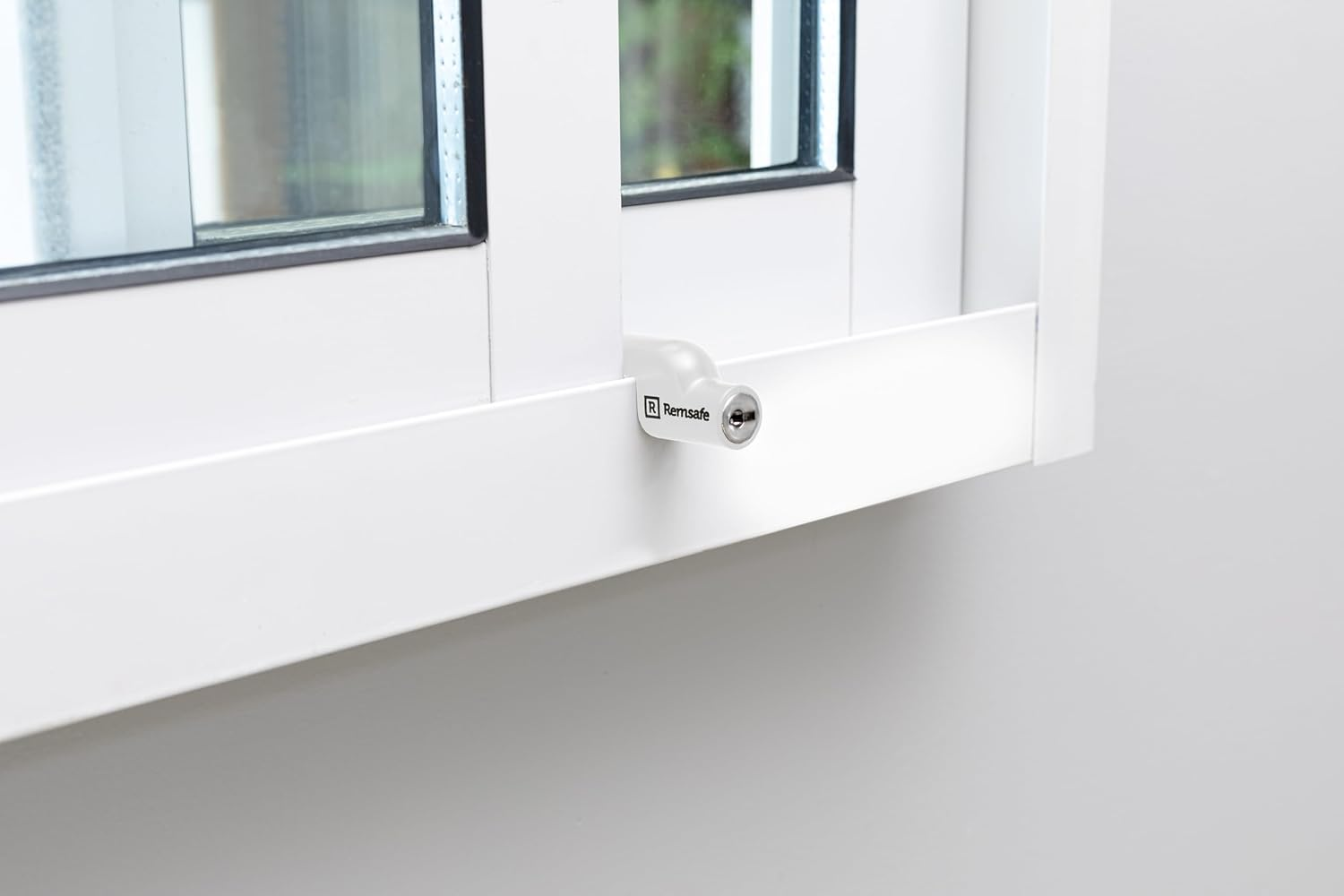 Remsafe Mini Venlock Sliding Window Safety Lock Black, Child Safety Window Lock, Aluminium Sliding Window Restrictor, Adjustable Window Locks, Aluminium Sliding Window, Security Locks Wiith Key