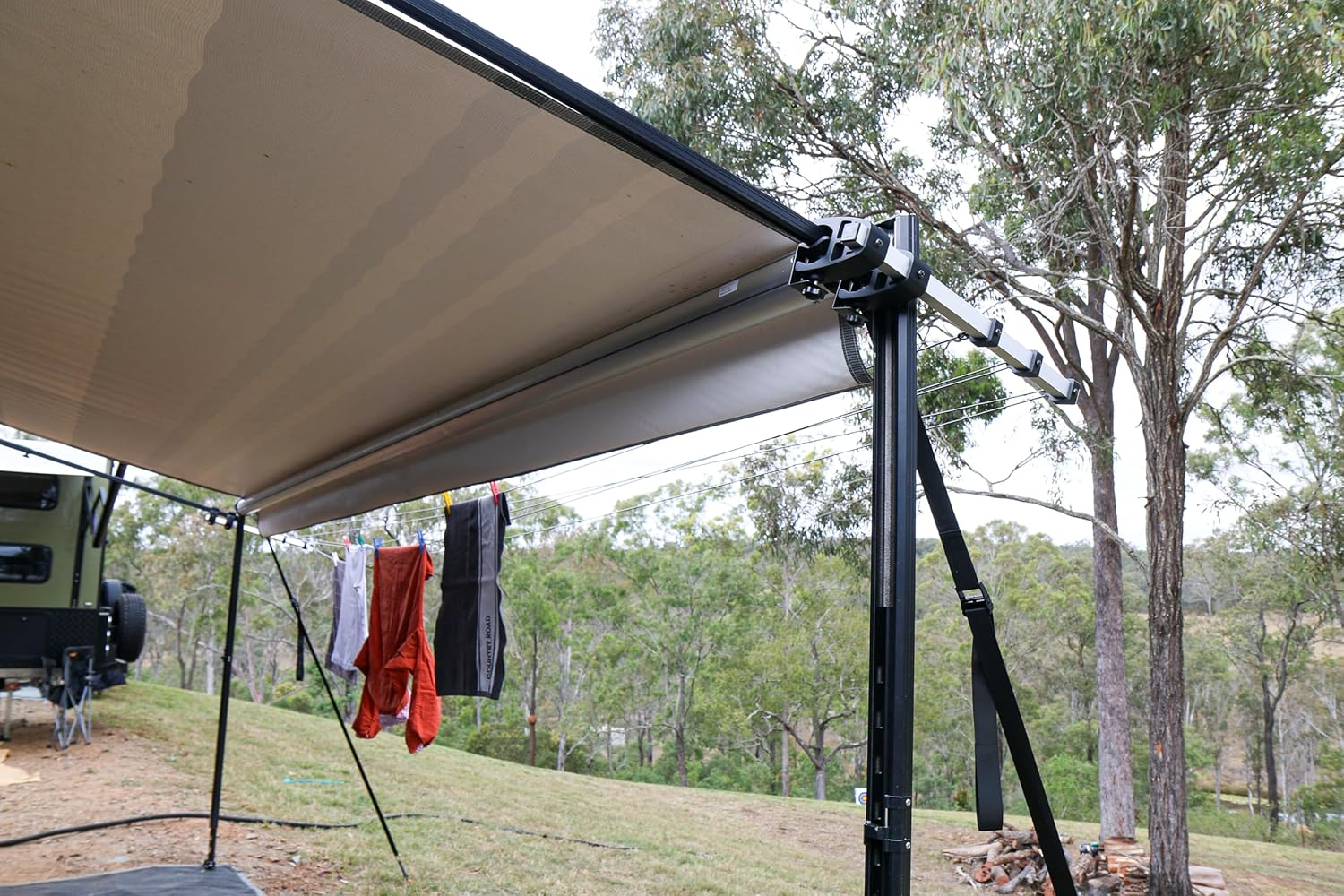 Companion Caravan Awning Clothesline image number 3