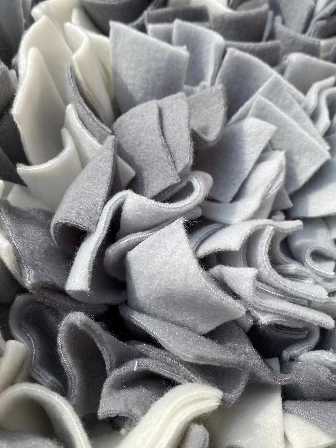 45X45Cm anti Slip Washable Cat Sniffing Mat, Encourage Nature Foraging Skill Snuffle Mat, Dog Feeding Mat image number 3