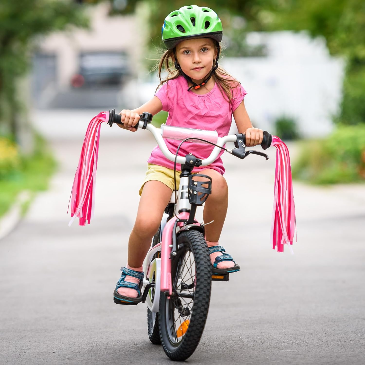 Bicycle Handlebar Streamers Colorful Tassels Ribbon Streamers Bike Decorations Polyester Material Scooter Bicycle Tricycle Handle Grips Accessories for Young Riders Pink