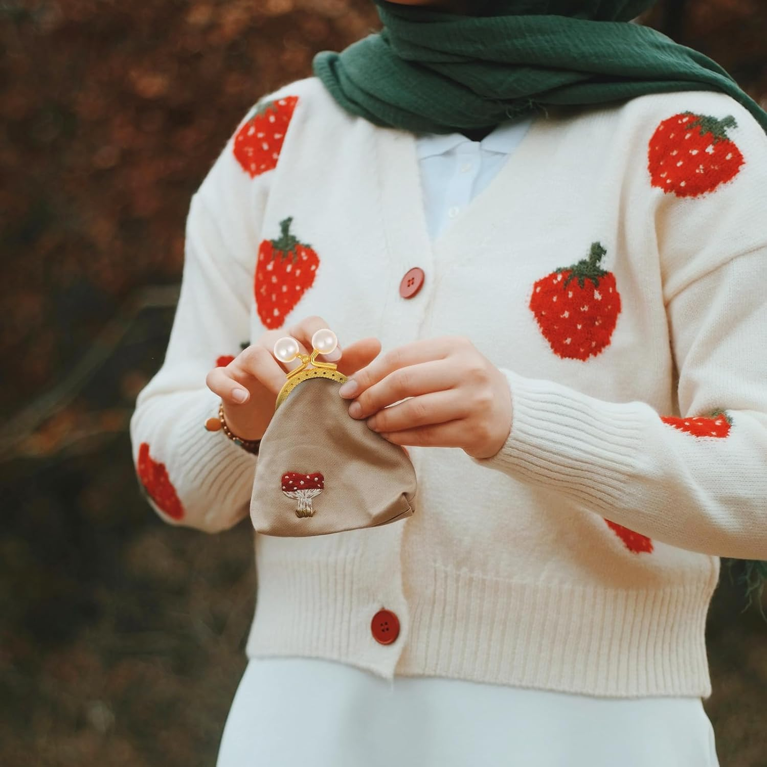 KALLORY 5 Pcs Retro Semicircular Embossed Metal Purse Clasp Frames with Candy Beads and Key Rings, Coin Bag Frame Clasps for DIY Purse Making, Set Including Green, Sky Blue, Yellow, Pink, image number 4