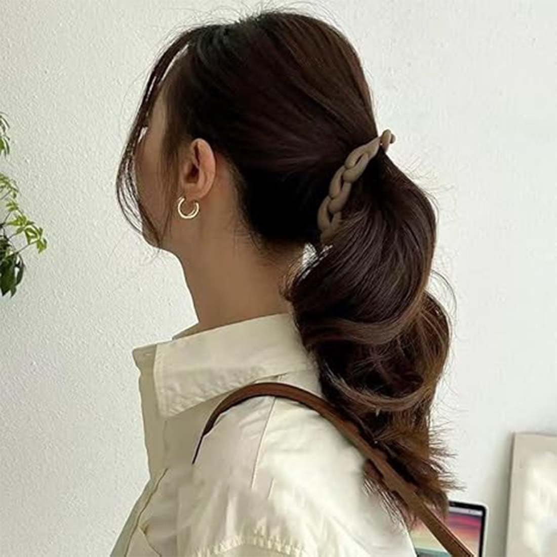 LAKJUOZ Pack of 4 Banana Hair Clips, Vintage Banana Clip, Hair Banana Clip, Twisting, Ponytail Holder, Banana Clips, Fish Clips, Hair Accessories for Women and Women image number 2