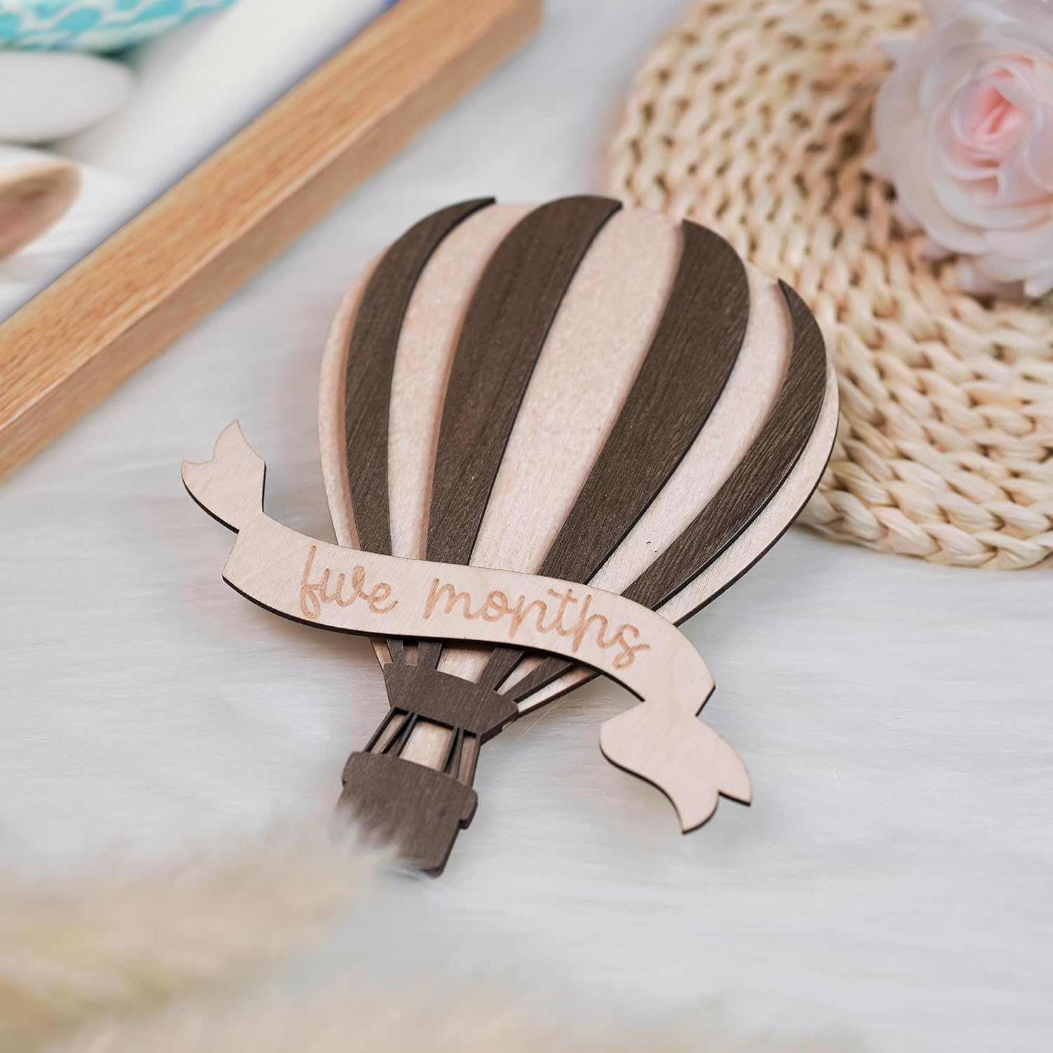 Baby Monthly Milestone Cards - Wooden Monthly Milestone Discs - Newborn Photography Props to Document Your Baby&acute;S Growth - Baby Announcement Sign (Air Balloon), BMM01