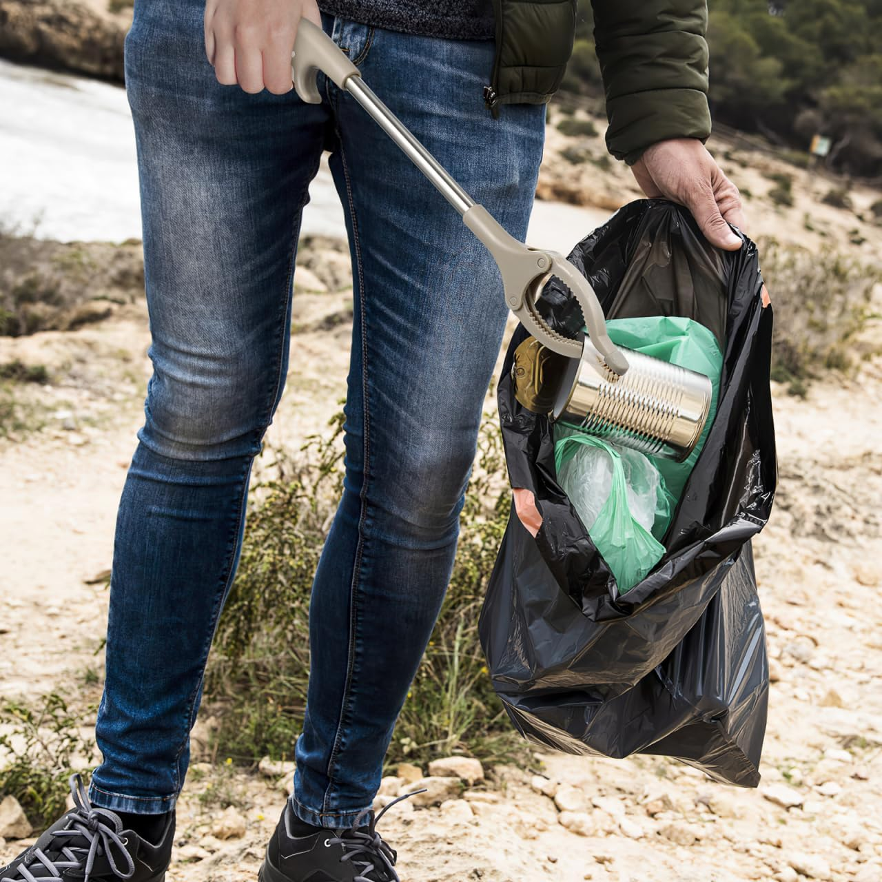 Iplusmile Grabber Reacher Tool, Rubbish Clip Anti-Slip Jaw, Short Handle Short Trash Picker Mobility Aid Reaching Assist Tool for Litter Picker, Arm image number 1