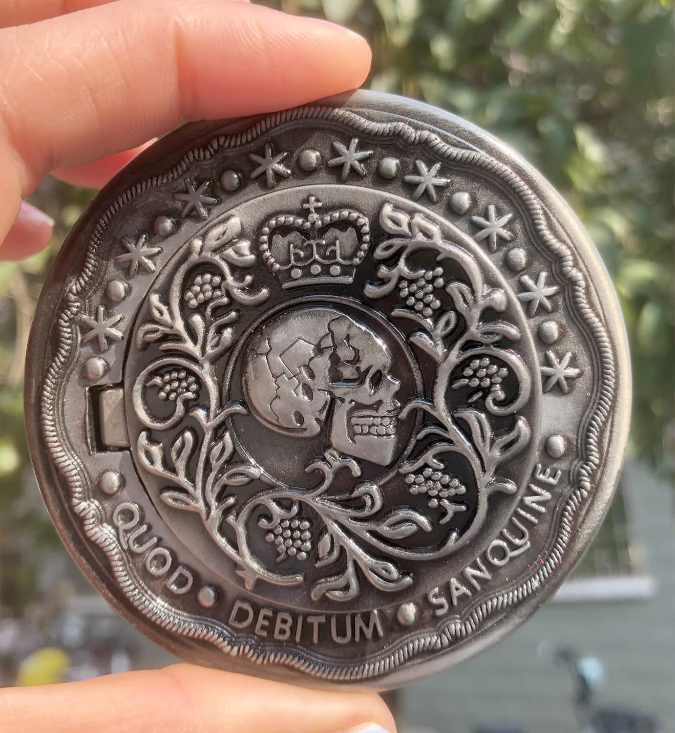 Blood Oath Marker Coin Novelty Metal Coins John Movie Props Cosplay Collecting Coin for Fans for Men Women Teen (Silver Coin) - Red Coin image number 5