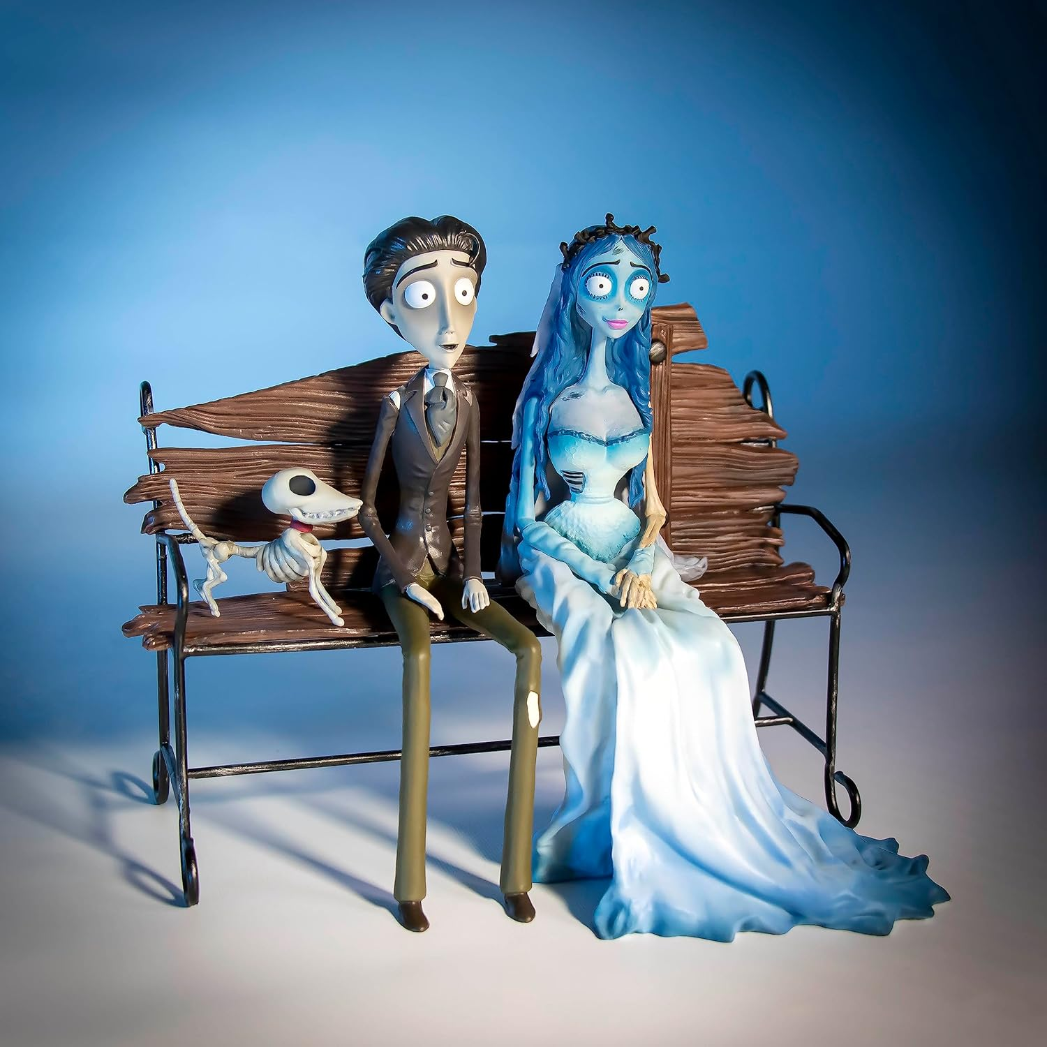 Corpse Bride - Victor and Emily on Bench 1:10 Scale Figure Set image number 2