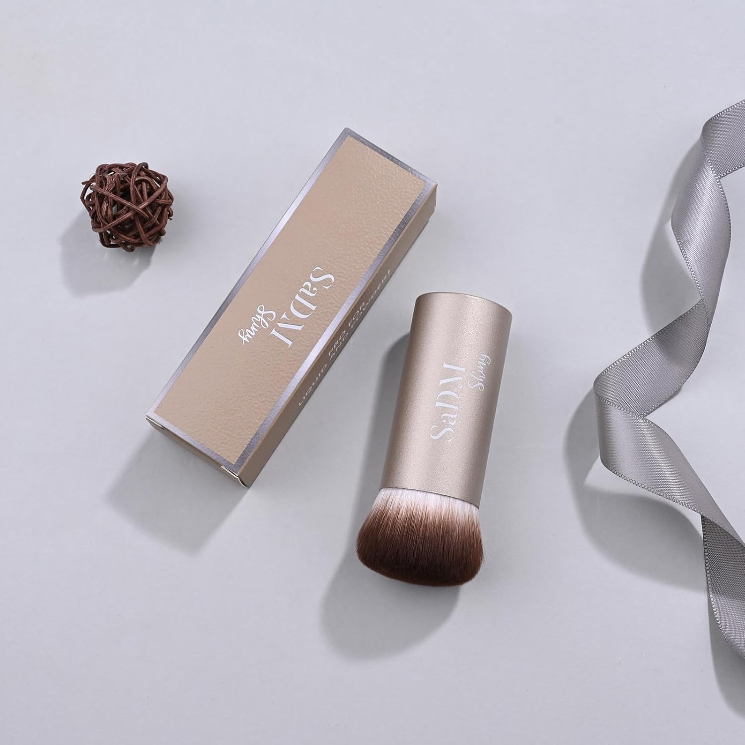 Kabuki Makeup Brush - Blender Brush for Powder, Cream, Liquid Foundation, Sunscreen, Blush Blending & Bronzer - Professional Make up Brush - Full Face Makeup Brush - Vegan & Cruelty Free image number 6