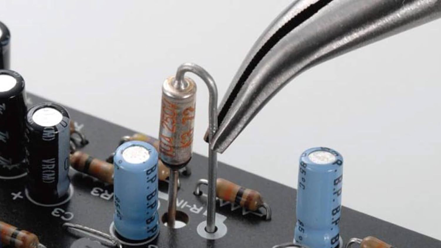 Tusnoda King TTC Bent Tip Radio Pliers, 4.9 Inches (125 Mm) RB-125