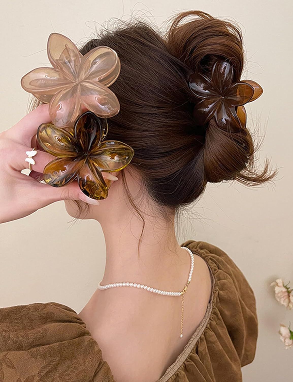 Hawaiian Plumeria Hair Accessories，6 Pcs Flower Claw Clips for Women，Strong Hold Nonslip Beach Tropical Hair Clips for Thick and Thin Hair (Amber)