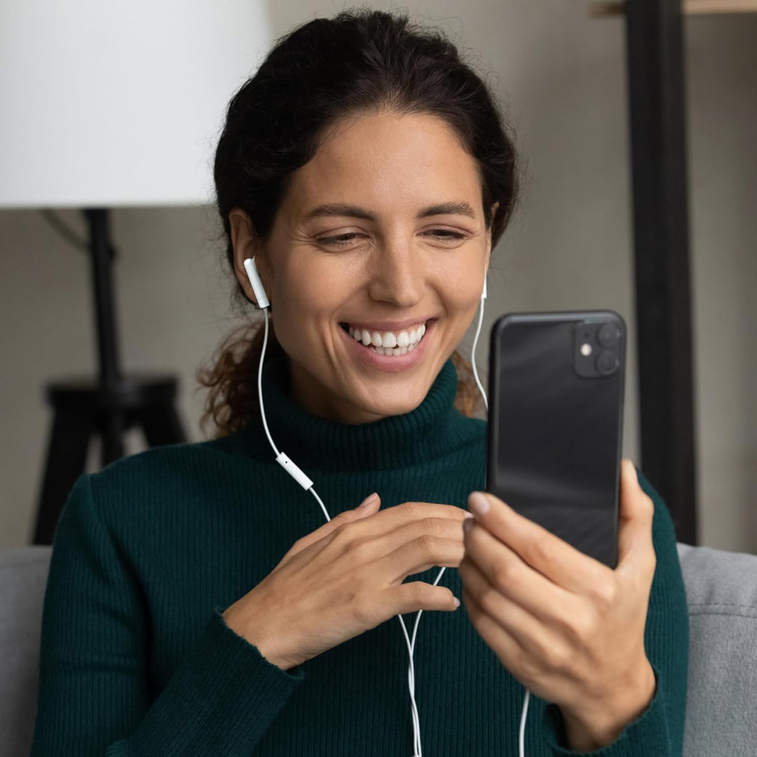 Laser Earbud Headphone with Mic in White image number 5