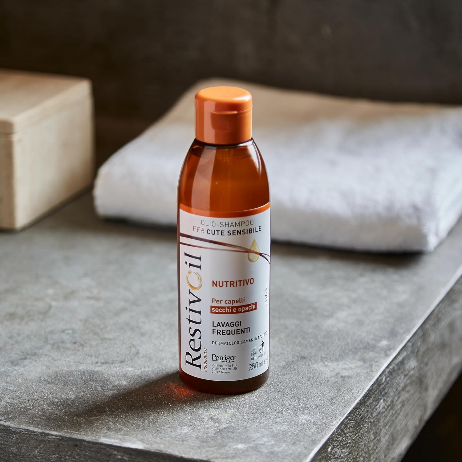 Oil Nutritive Shampoo (Dry and Opaque Hair) - 250 Ml. image number 2