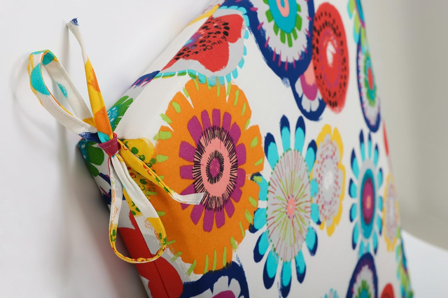 Pillow Perfect Indoor/Outdoor Multicolored Floral Square Chair Cushion image number 3