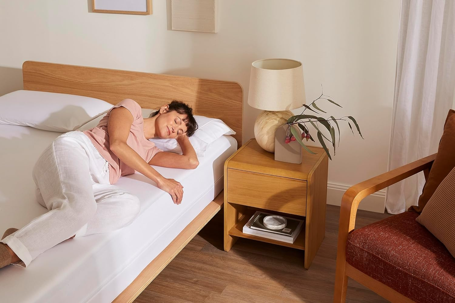 Koala Great Barrier Mattress Protector, King, 23" L X 29" W, White, Environmentally Friendly image number 1