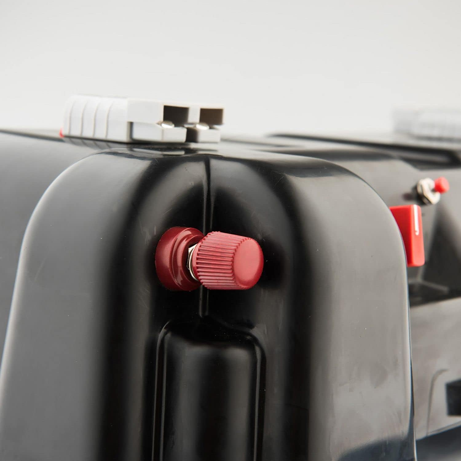 KINGS Maxi Battery Box Portable 12V | 2X USB & Cig Socket | Fits Most Deep-Cycle Batteries | 2 X Anderson Style Plugs | Digital Voltage Indicator image number 4