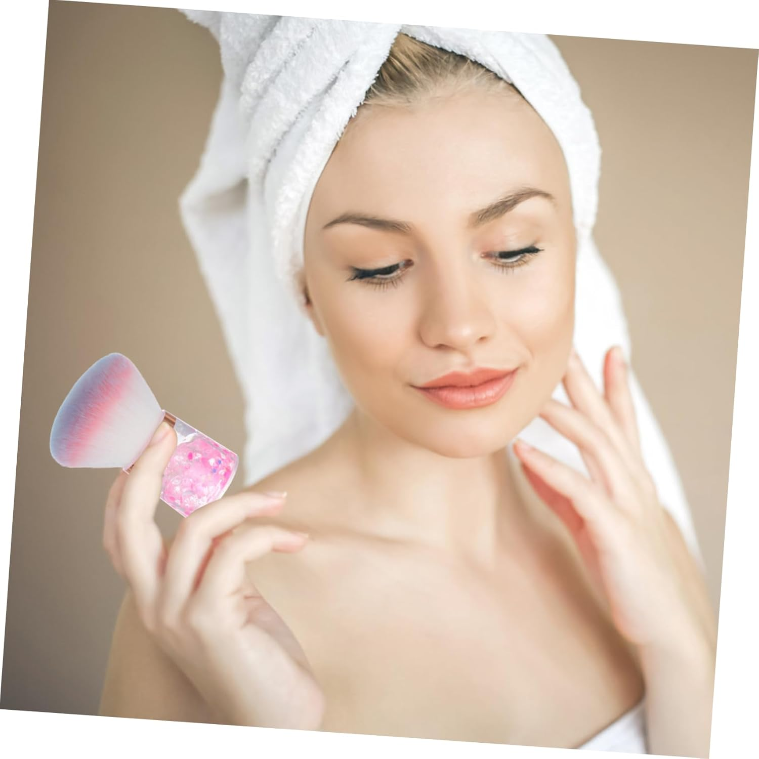 Nail Art Dust Brush Flower Shaped Soft Bristle Duster for Dip Powder Acrylic Nails Portable Dust Removal Brush Storage Case for Manicure and Makeup