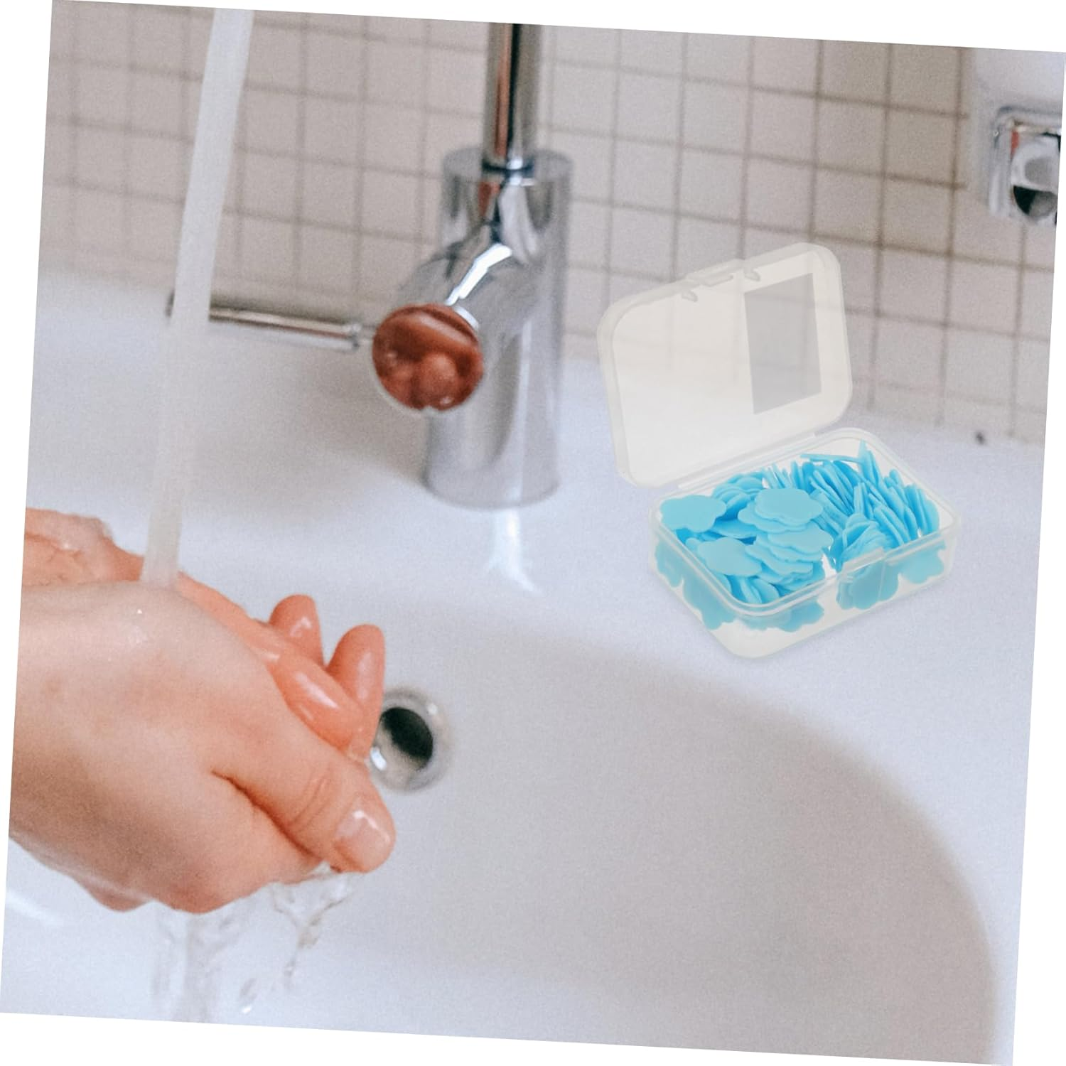 LIGHTAOTAO 1 Box Portable Bulk Soap Sheets Travel Hand Washing Soap Slices for Students and Blue Milk Scented Small Box