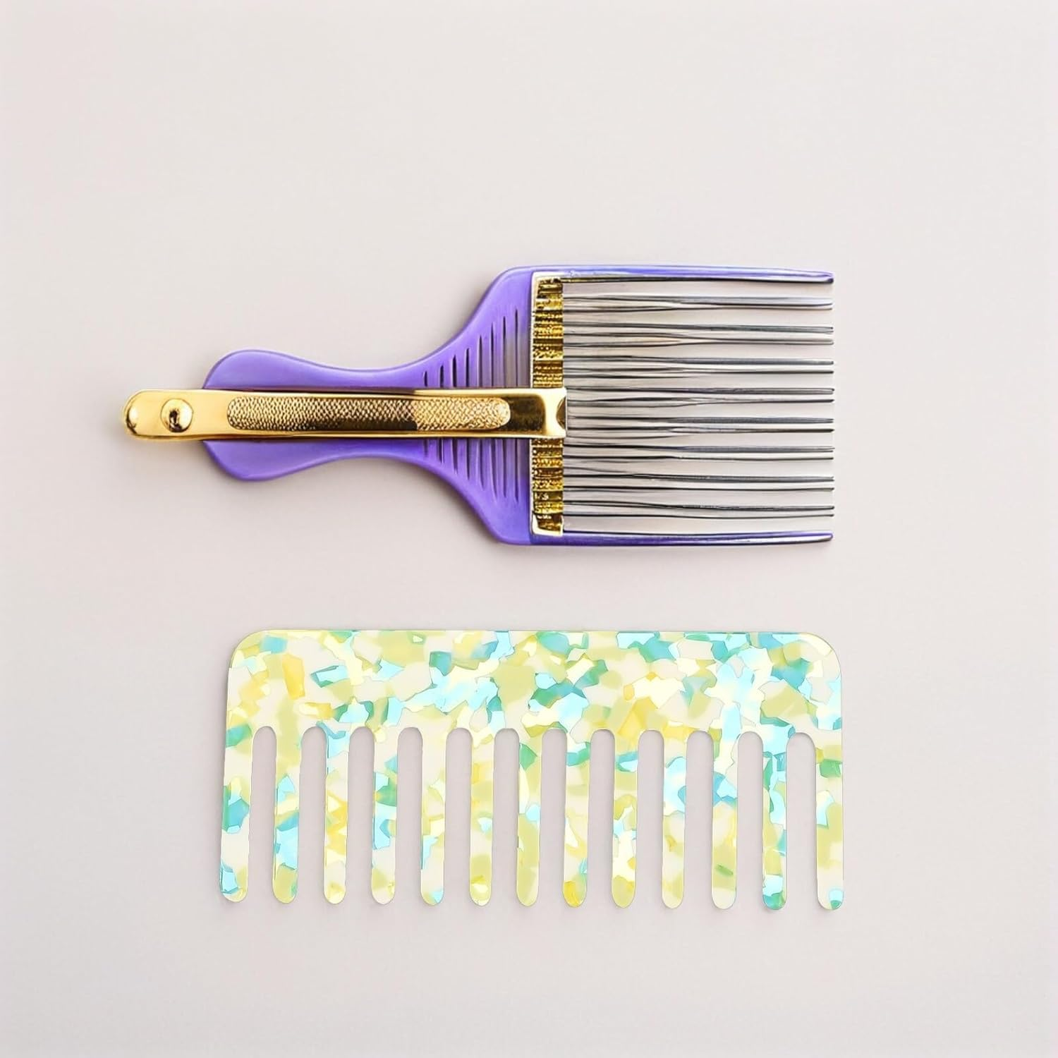 MALUGOGO 4Pcs Anti-Static Acetate Wide Tooth Comb Set Thick Tooth Detangler Combs for Women French Style Salon Hair for Styling and Massage image number 6