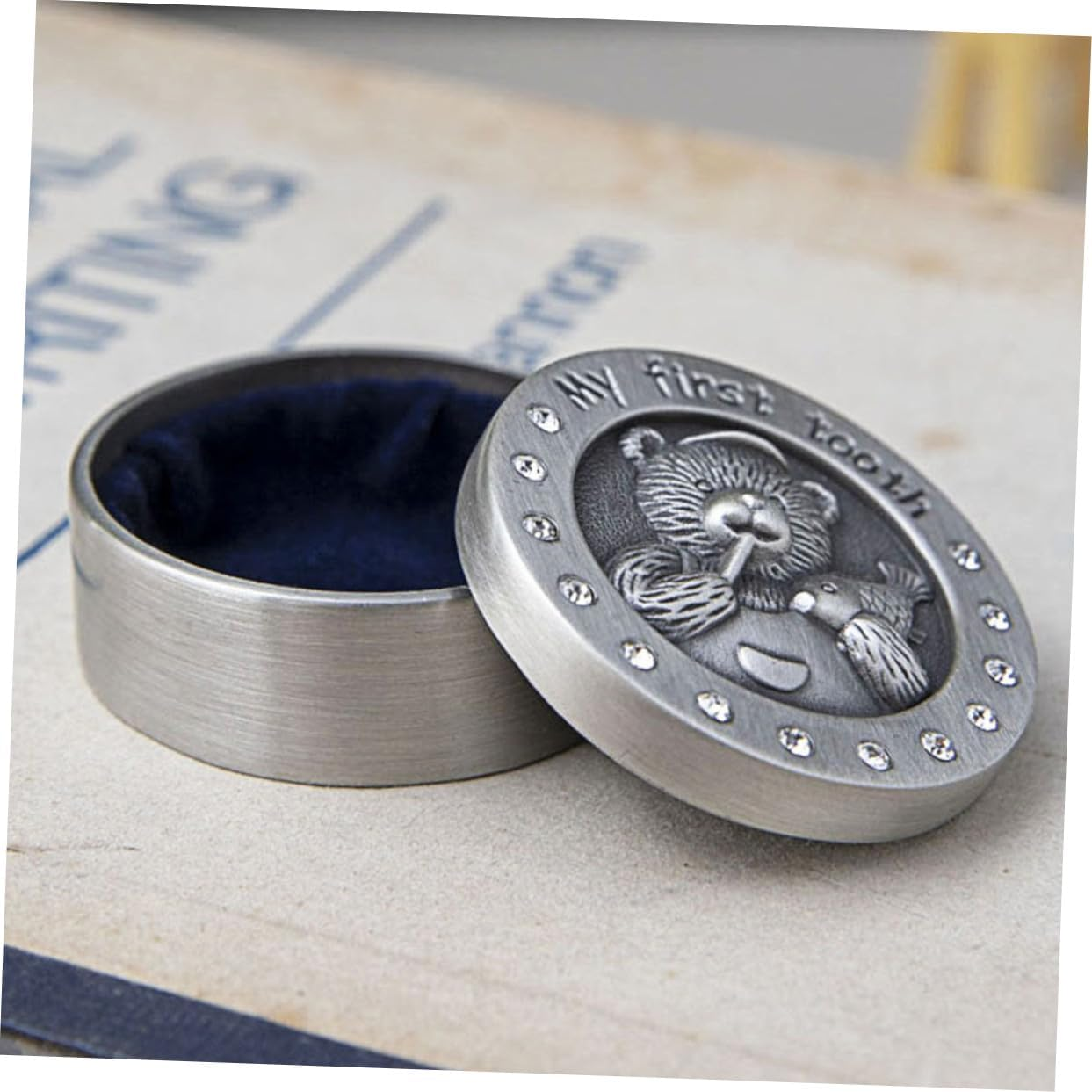 YARNOW 2Pcs Tooth Holder Boxes with Lining Alloy Metal Keepsake Case for First Tooth and Curl Storage Newborn Gift Organizers with Bear Pattern for Boys image number 3