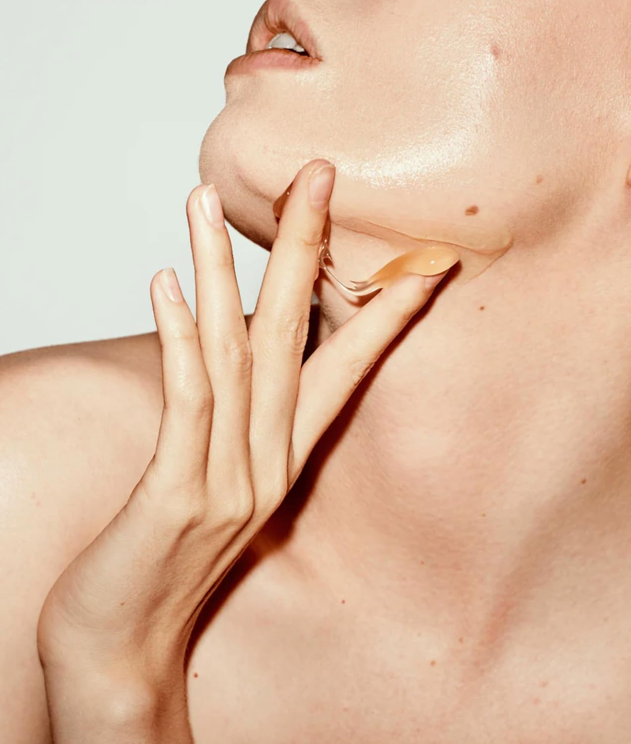 Grown Alchemist Meltaway Gel-Milk Cleanser, Natural Face Wash & Hydrating Makeup Remover with Blueberry, Sesame & Grapeseed Oils, 3.3 Ounce (100Ml) image number 5