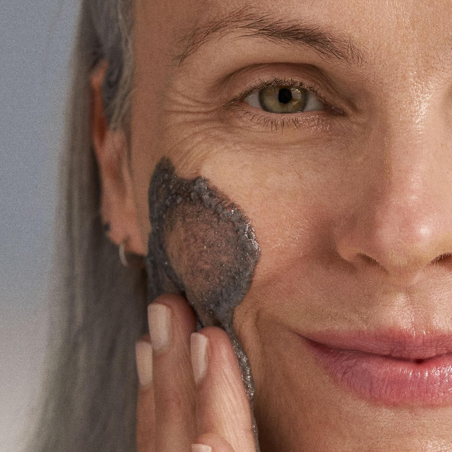 Dermalogica Daily Superfoliant - Deep Pore Face Scrub - Powder Exfoliator That Gently Smoothes and Brightens Skin Fighting Triggers Known to Accelerate Skin Aging image number 6