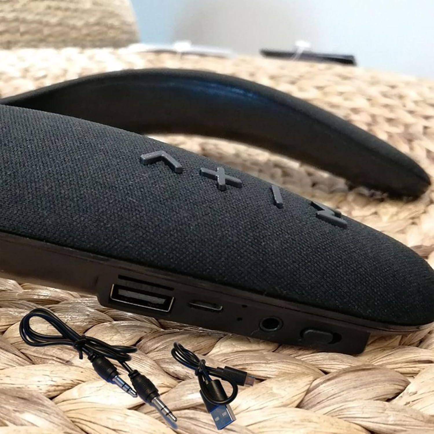 Neck Speakers - 6-10H Playtime Wireless Audio Neckband - 5D Stereo Sound Portable Speaker,For Gym Outdoor Travel Bar Party Patio Camping Hiking Beach image number 4