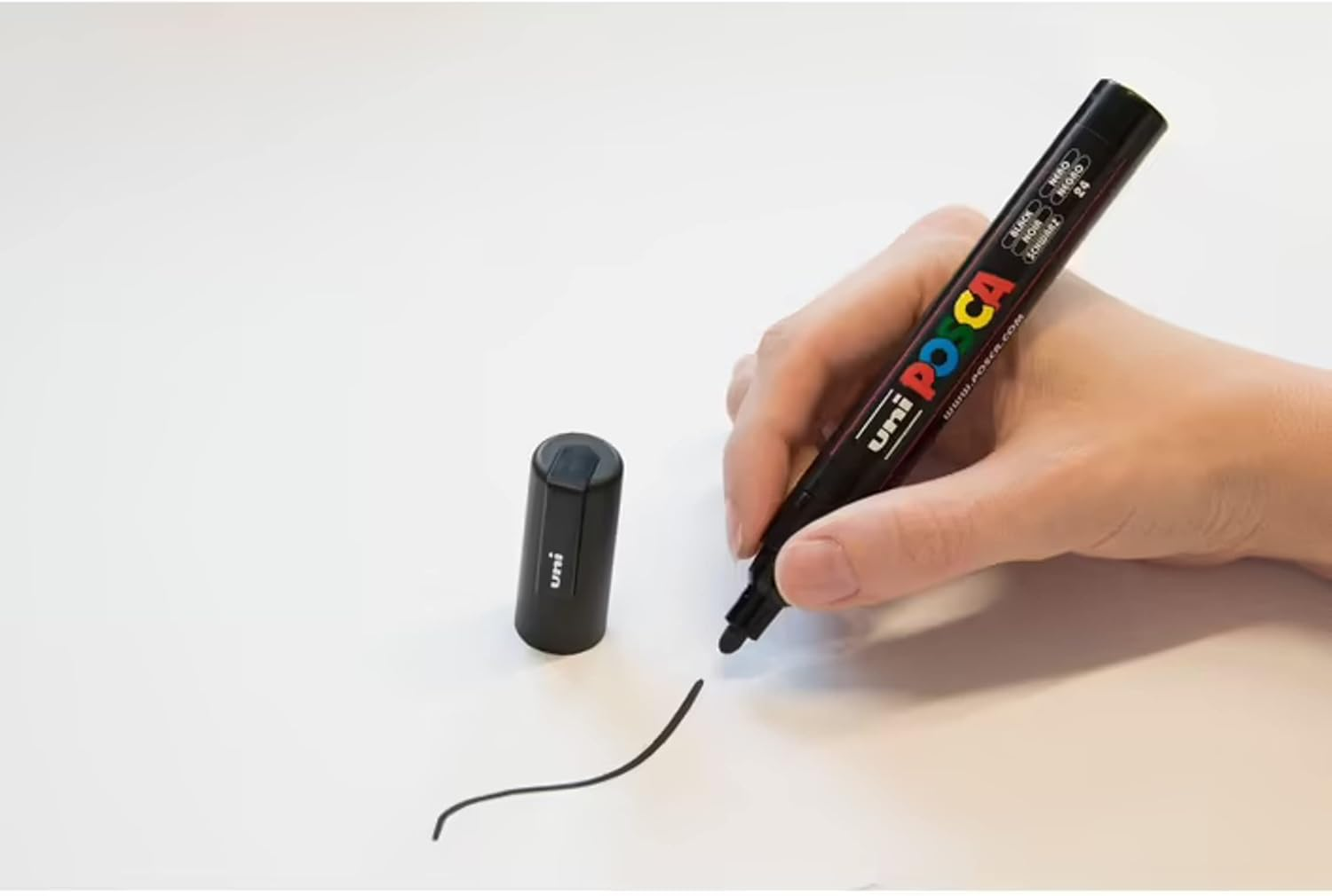 Posca PC5M 2.5Mm Medium Bullet Tip Marker, Black/White (4 Piece Set) image number 3