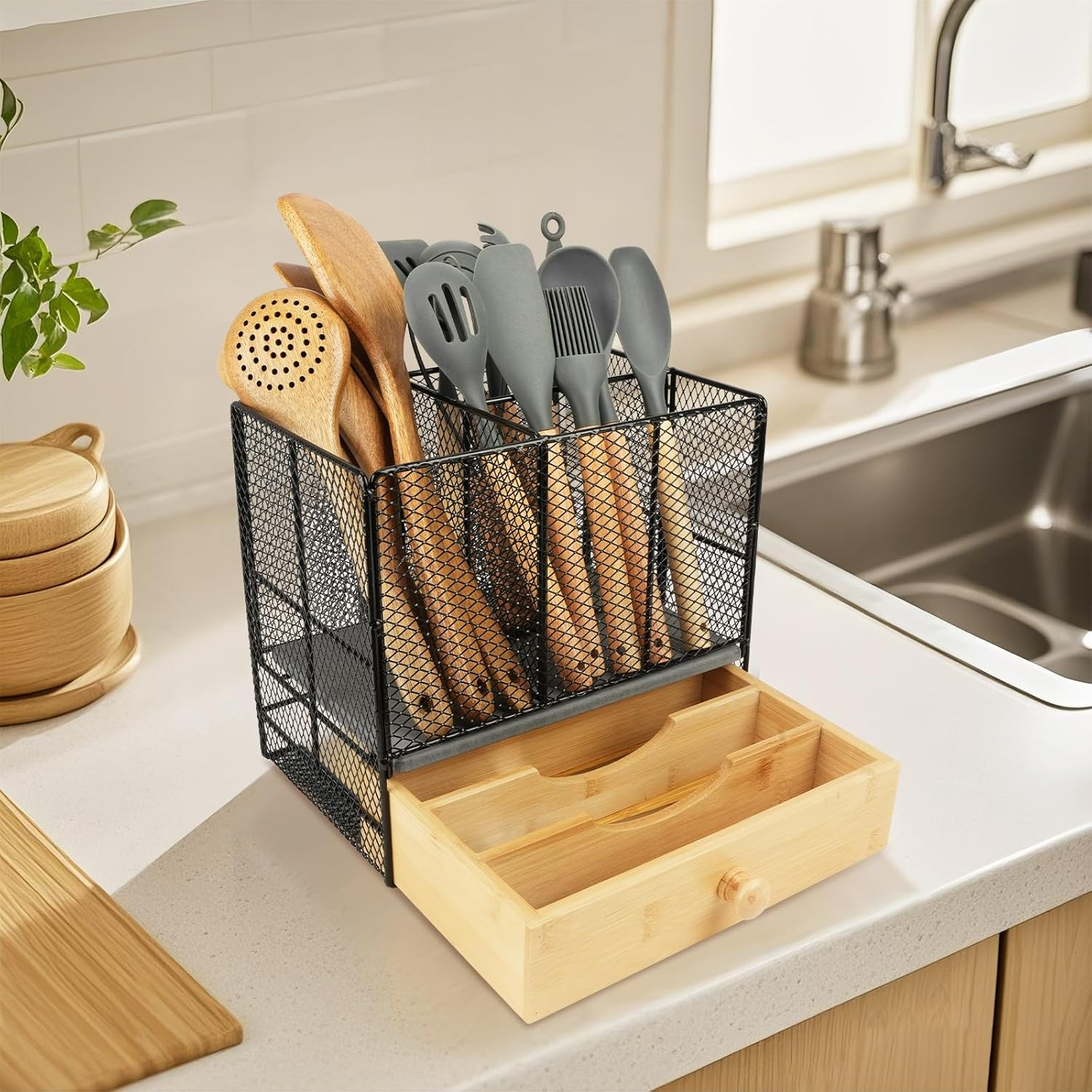 Dish Drying Rack for Kitchen Counter - Space-Saving Stainless Steel Dish Drainer with Cutlery Holder, Kitchen Storage & Organisation, 29.0 X 38.1 X 12.7 Cm, Black image number 2