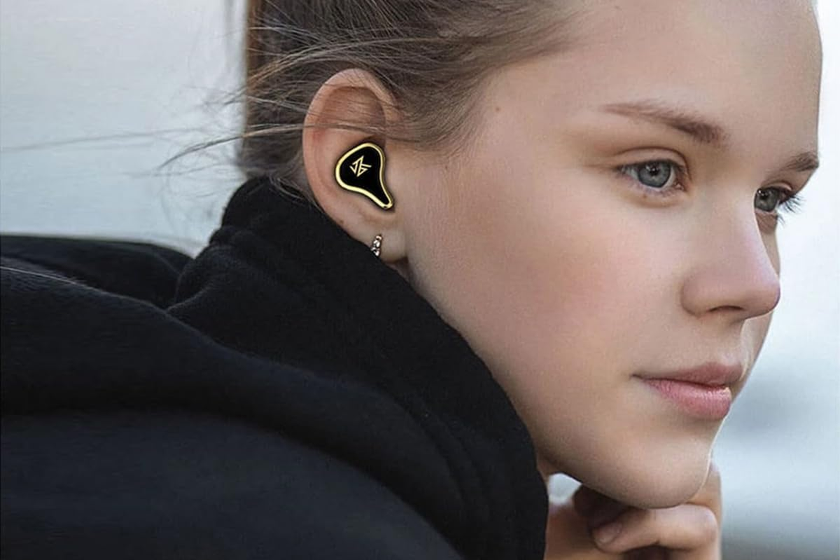 KZ SK10 Pro Bluetooth Earbuds with Microphone image number 6