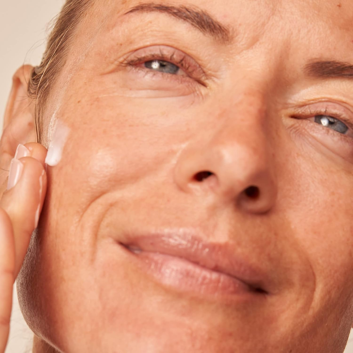 Dr Dennis Gross Vitamin C plus Lactic Firm and Bright Eye Treatment for Women 2 Oz Treatment image number 4