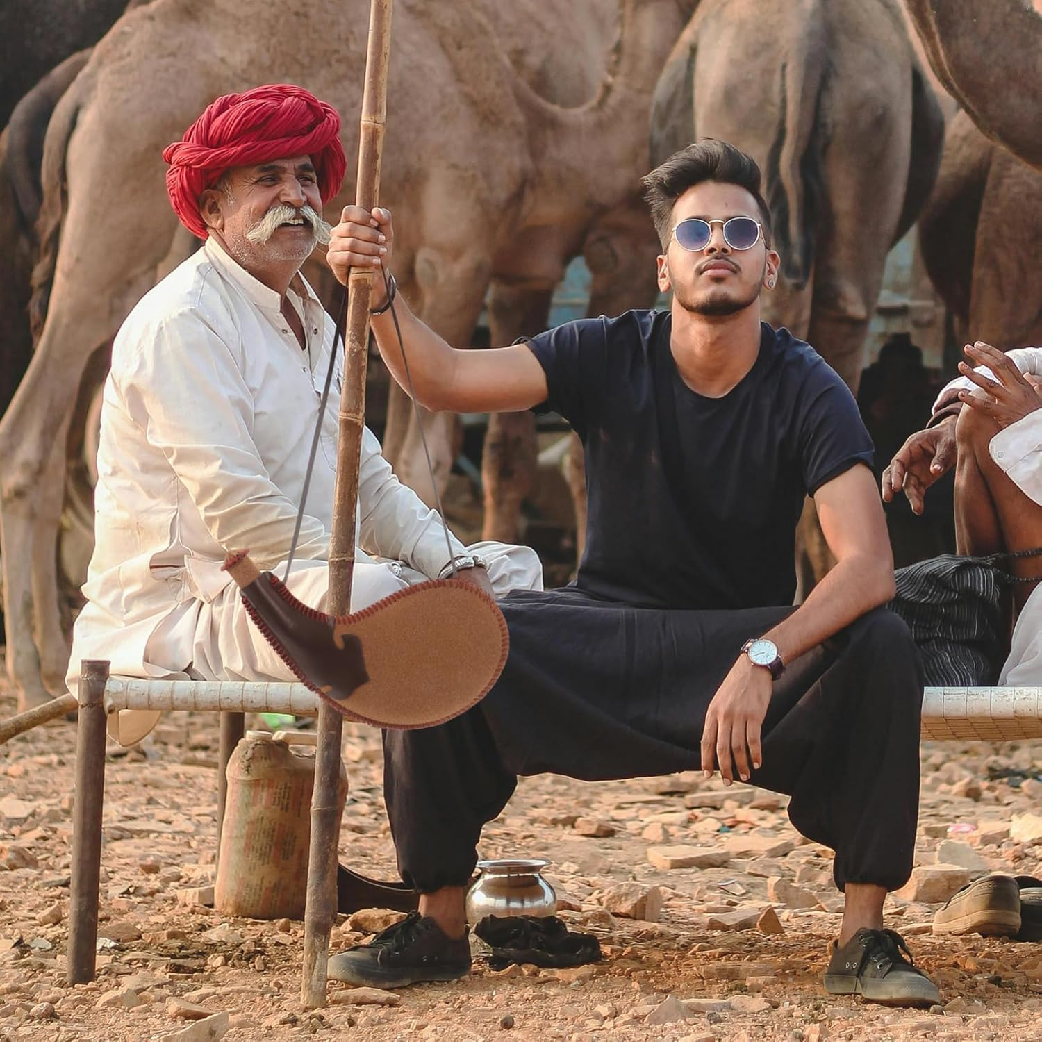 THJOPOKEEL Portable Retro Leather Hip Flask Handmade Boat Wine Bag Traditional Crafts Water Whisky Alcohol Bottle Outdoor Drinkware(450Ml) image number 3