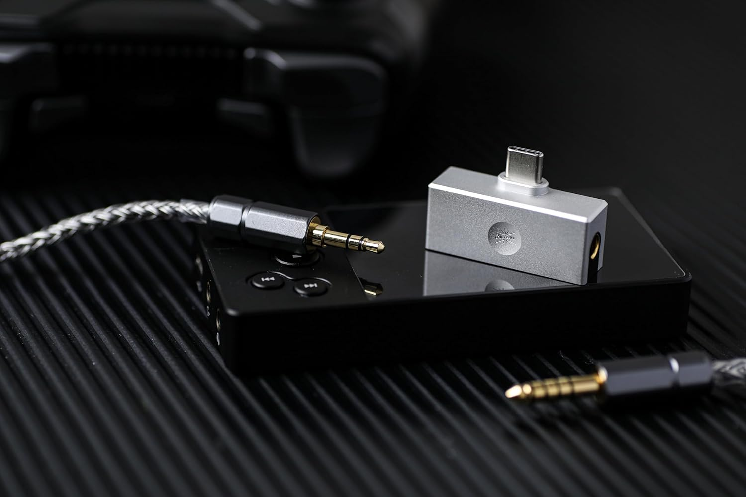 Linsoul Kiwi Ears Allegro Mini Portable IEM DAC, in Ear Monitor Amplifier, USB C to 3.5/4.4Mm Output, with Custom Chip, High Resolution 32Bit/384Khz, Hifi Earbuds Amp for Phone/Pc image number 1