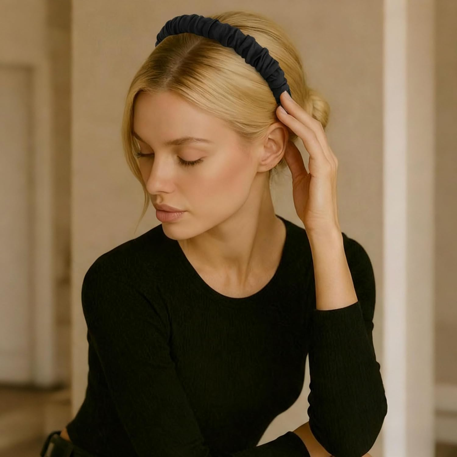 Xanthelle Hairbands Dirndl, 6 Pieces Pearl Women, Traditional & Accessories, Non-Slip Headbands for Ladies, Fashionable Padded Hairbands image number 4