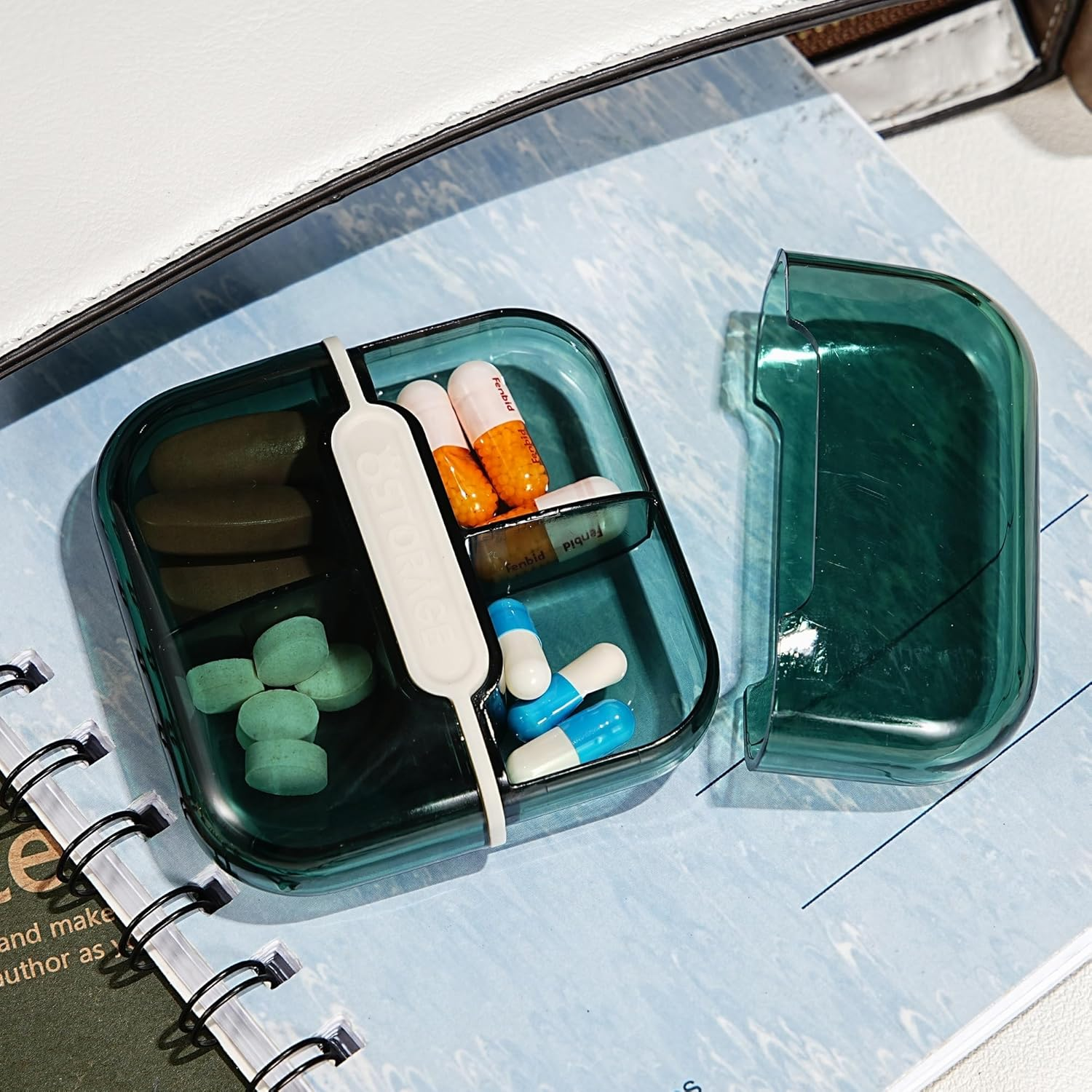 Portable Weekly Pill Organize Compact Travel Medicine Dispenser with Compartments for Daily Medication Managemen (Clear, 4) image number 2