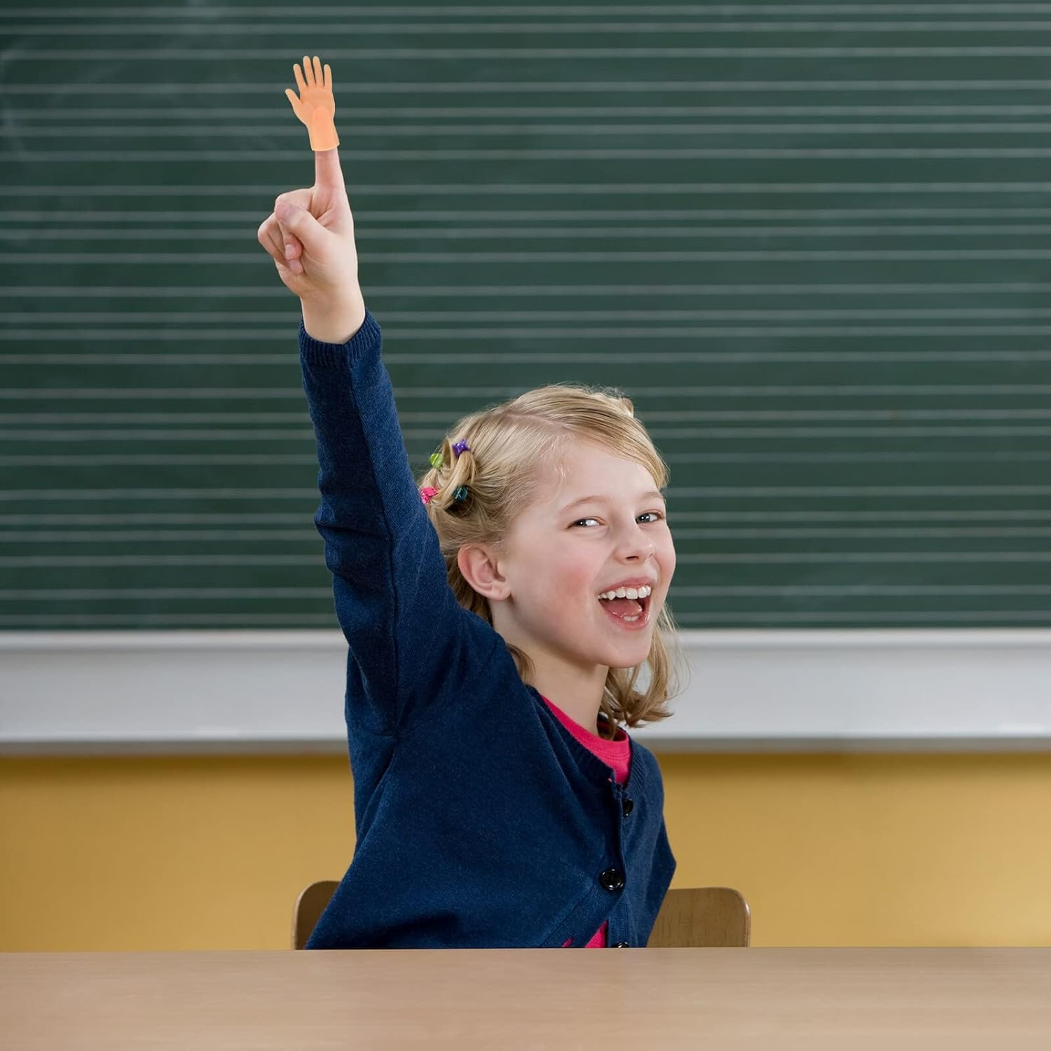 Tiny Hands Left & Right Hand Soft Touch PVC Plastic Hands Mini Finger Puppets Small Hands Model Toys for Parties Music Festivals Bar Nights image number 2