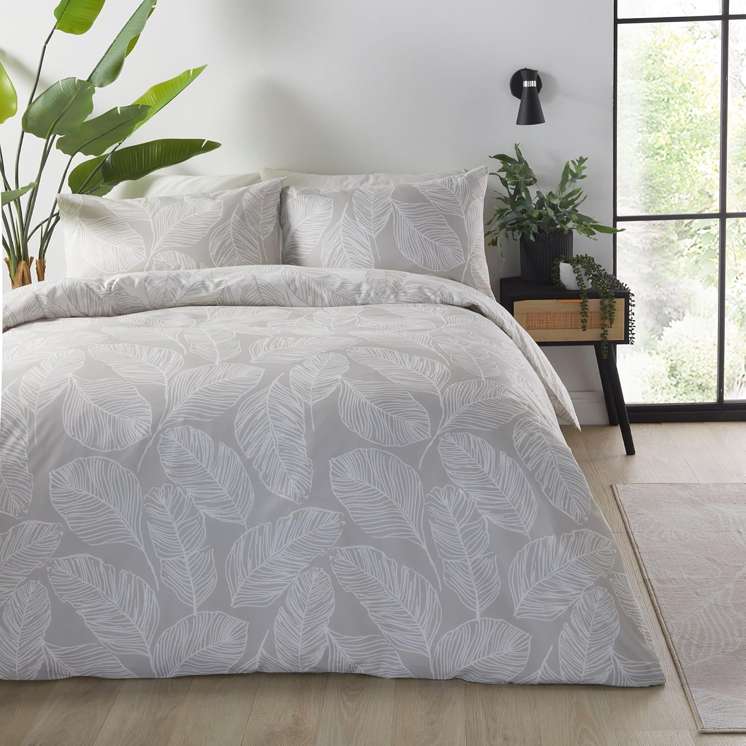 Fusion Natural Leaf Duvet Cover - Double Bedding Size (200 X 200Cm) - Reversible Design (White Colours) - Linen Leaves Print - Matteo Collection image number 6