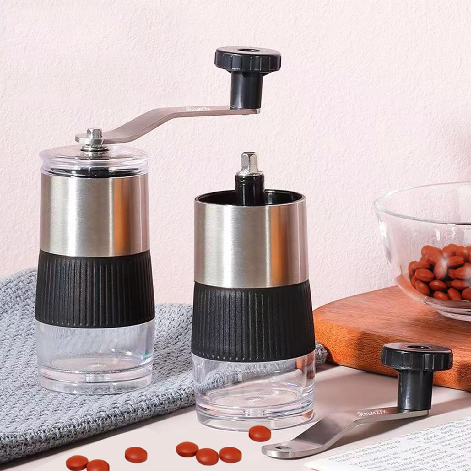 Pill Crusher with Pill Splitter, Baby Medicine Tablet Crusher Grinder, Grind Pills into Fine Powder, Mills for Feeding Tube, Pets & Kids image number 4