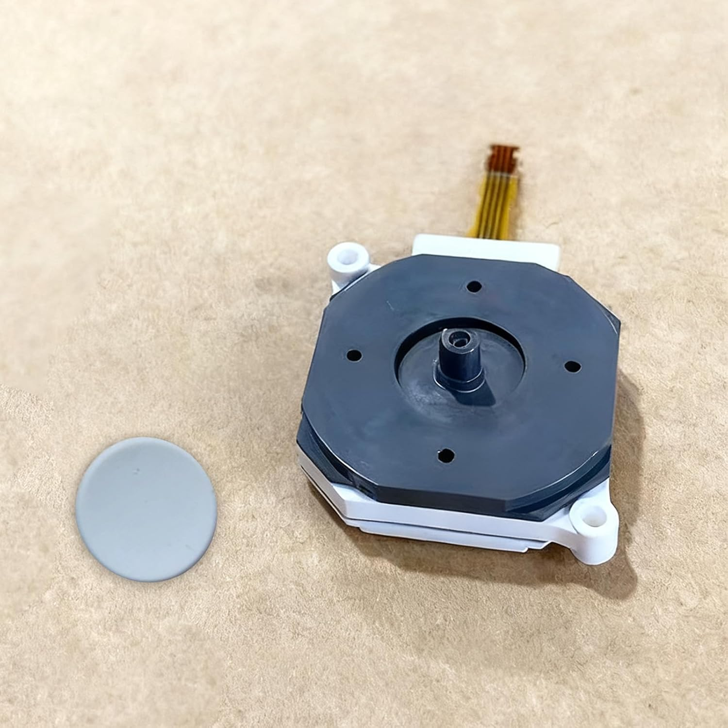 Luzcauwy 1PC Analog Thumb Stick Joystick and Rocker Cap Compatible with Nintendo 3DS 3DS XL LL 25 X 22 Mm Gamepad Controller Replacement Spare Part for Handheld Console image number 1