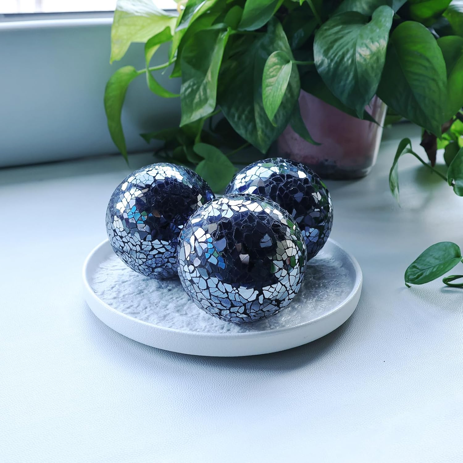 Decorative Balls for Centerpiece Bowls Black Mosaic Glass Orbs Sphere Crack Ball Mirror Globe Sparkle Coffee Table Decor Vase Filler Home Christmas 3 Pcs 8.5 Cm
