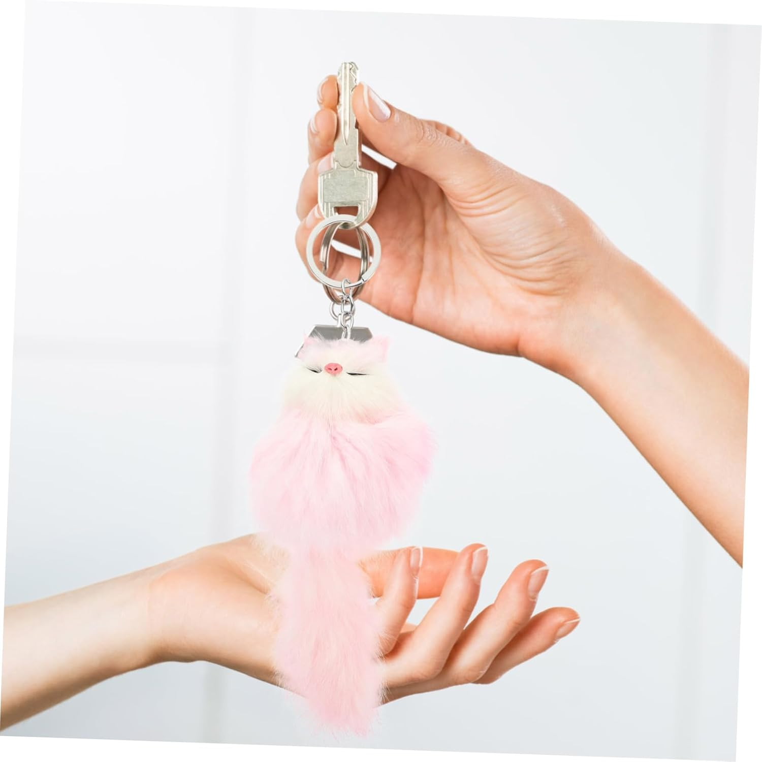 HOLIDYOYO Plush Fox Keychain Pendant Wear Resistant Accessory for Bags Keys Creative Present for Women Lightweight Unique Design for Cars Everyday Use