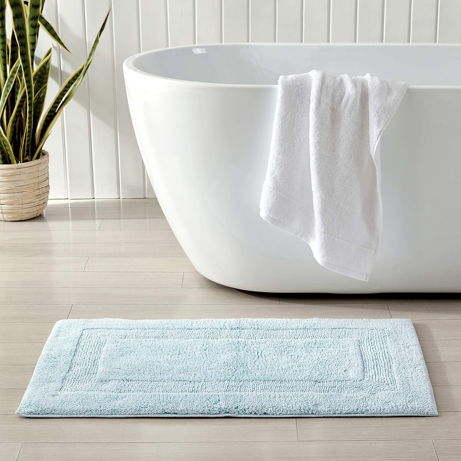 Tommy Bahama - Bathroom Rug, Cotton Bath Mat, Highly Absorbent Bathroom Decor (Long Branch Blue, 21" X 34") image number 4