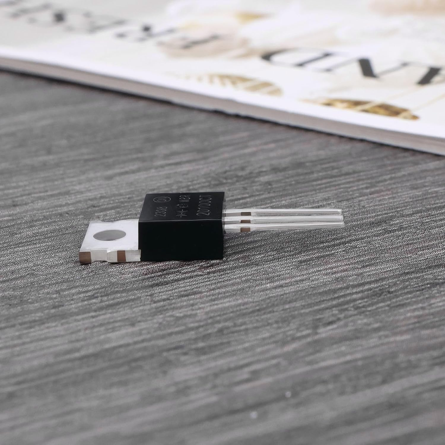 Create Idea 10Pcs MBR20100CT Planar Schottky Rectifier Diode 20A 100V TO-220AB Used in Electronic DIY Projects Amplifiers Solar Panels Charging Circuits Etc image number 3