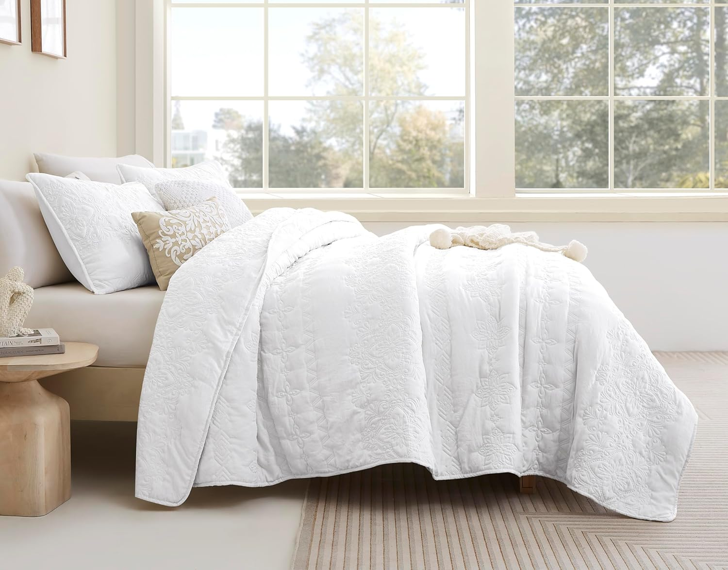 Boho White Quilt California Cal King Size Bedding Set with Pillow Sham, Oversized Lightweight Soft Bedspread Coverlet, Quilted Blanket Thin Comforter Bed Cover for All Season, 3 Pieces, 118X106 Inches image number 3