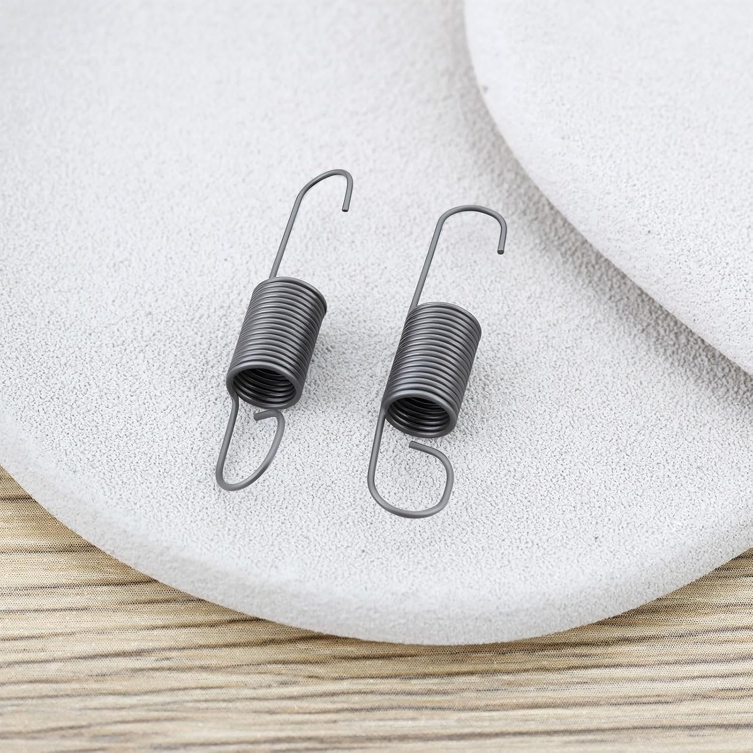 Emagtech 4Pcs Governor Spring Replacement Part 698719 Compatible with Briggs & Stratton Lawn Mower Engines image number 5