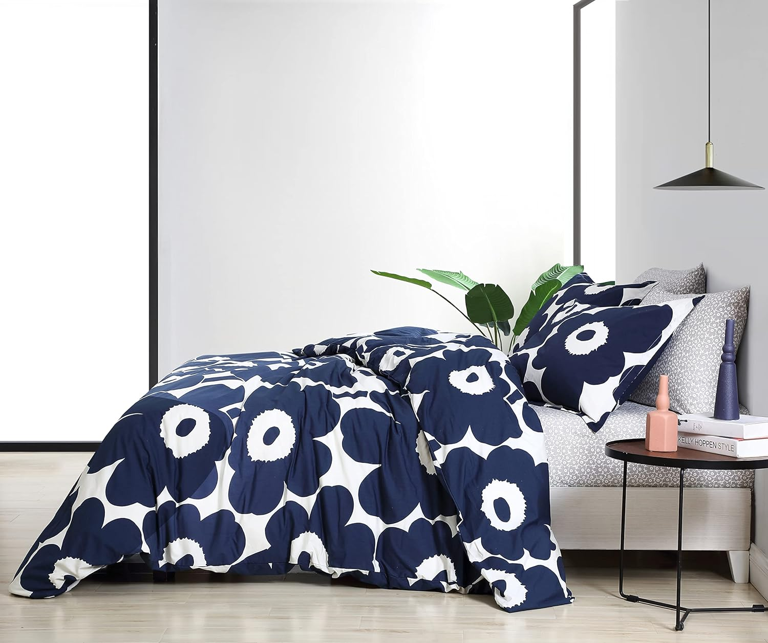 MARIMEKKO - King Duvet Cover Set, Cotton Bedding with Matching Shams & Botton Closure, All Season Home Decor (Unikko Indigo, King) image number 2