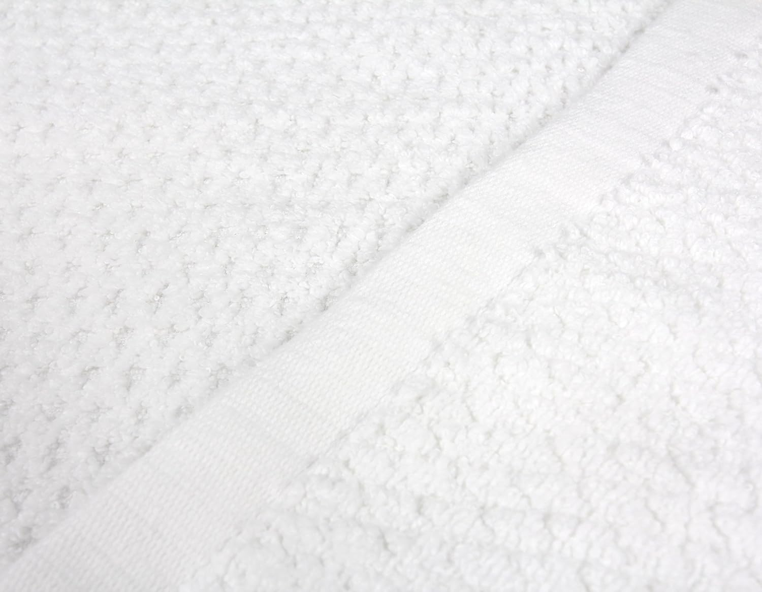 Everplush Diamond Jacquard Bath Sheet 2 Pack in White image number 6