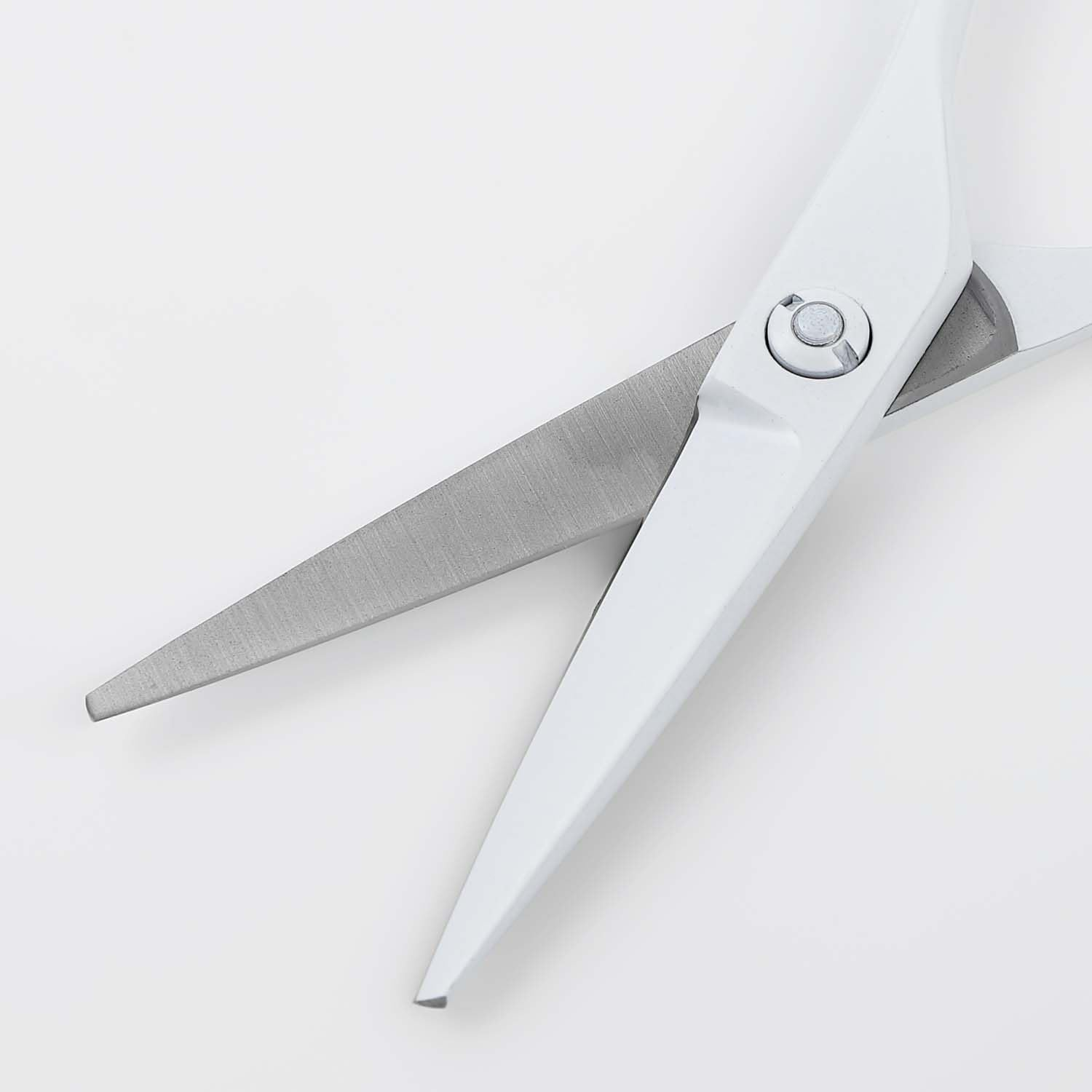 DEEDS Z-Mini White Scissor (4.5") image number 5